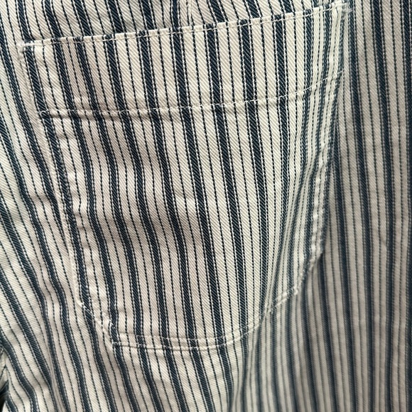 MADEWELL Emmett Railroad Stripe Wide Leg Cropped Jeans
Size 32 - Picture 8 of 12